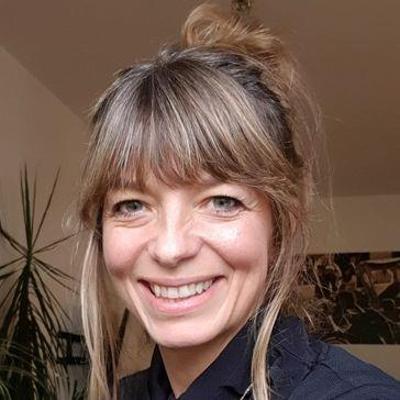 Petersen-Jama, Laila